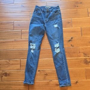 Levi's Women's Distressed Skinny Jeans in Blue